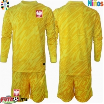 Camiseta Polonia Portero Primera Equipación para niños Eurocopa 2024 manga larga (+ pantalones cortos)